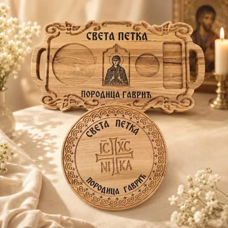 Slavski poslužavnik i okrugli stalak s natpisom Sveta Petka